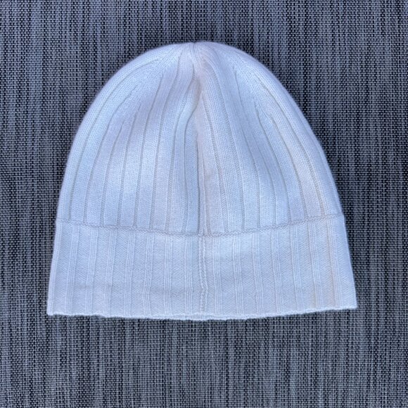 Castlerig Cashmere Beanie Hat Cream Ribbed Knit Toboggan - Picture 2 of 3